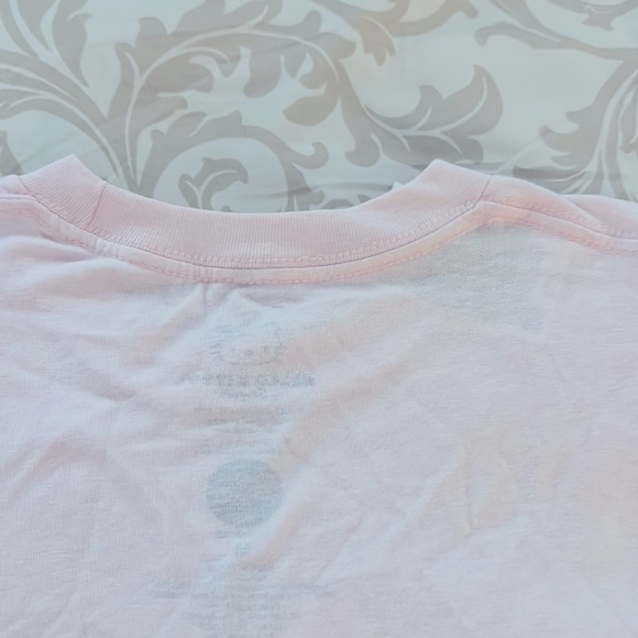 Hello Kitty T-Shirt - Picture 9 of 11